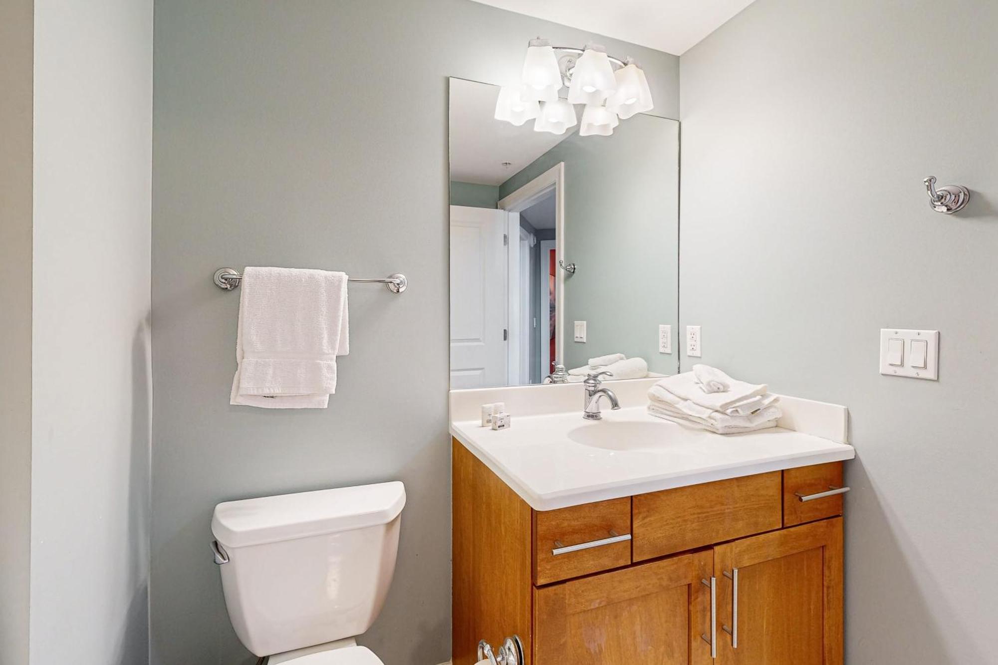 The Meridian Ocean City Room photo