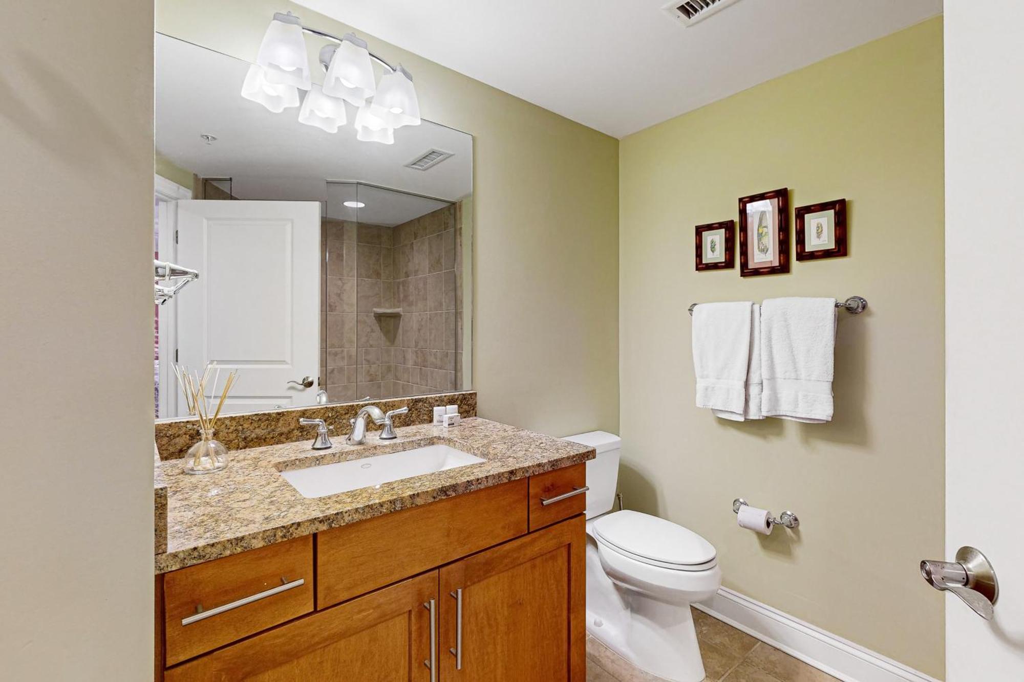 The Meridian Ocean City Room photo