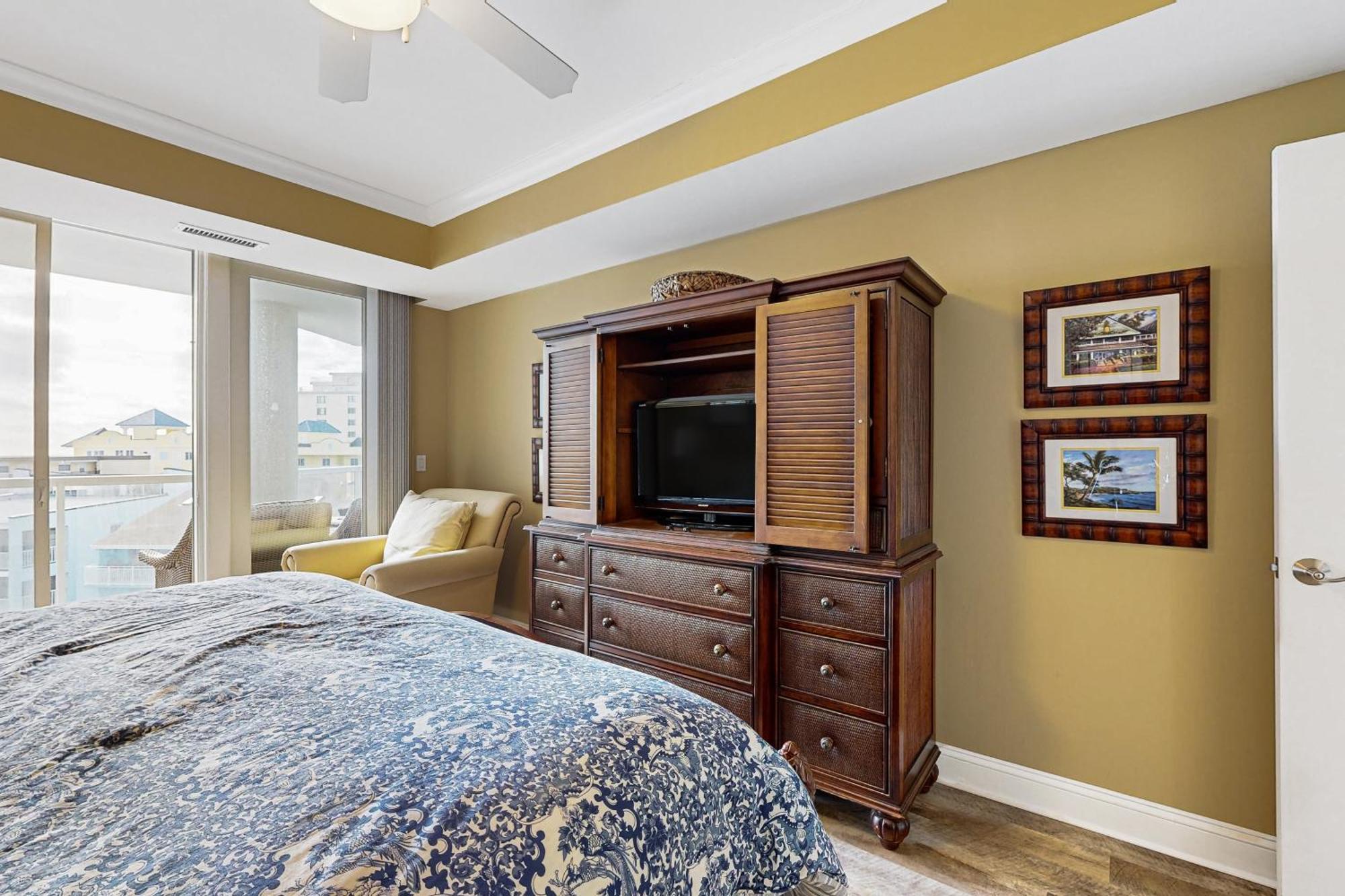 The Meridian Ocean City Room photo